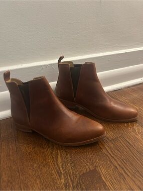 Women's Brown Chelsea Ankle Boots - Classic Slip-On Booties